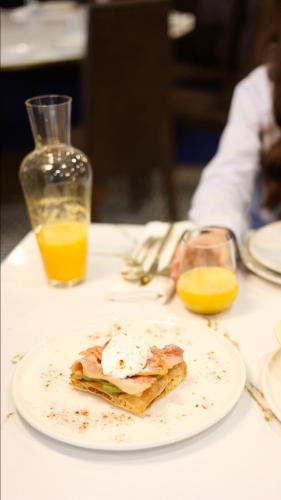 Φαγητό σε αυτό το ξενοδοχείο ή κάπου εκεί κοντά