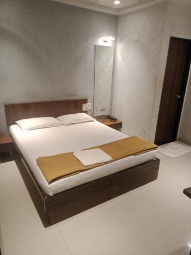 Gallery image of Tirupati Residency Hotel surat in Surat