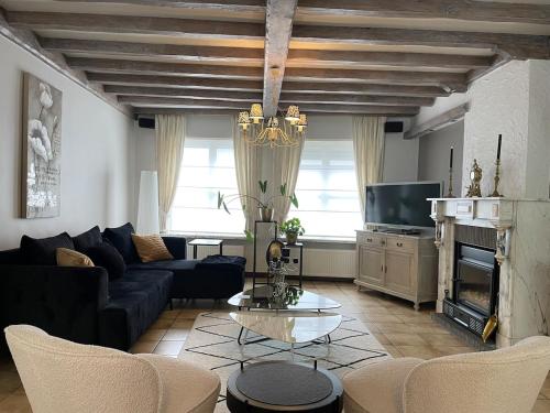 Η κουζίνα ή μικρή κουζίνα στο Ruime gedeelde woning met privé-kamer en modern comfort