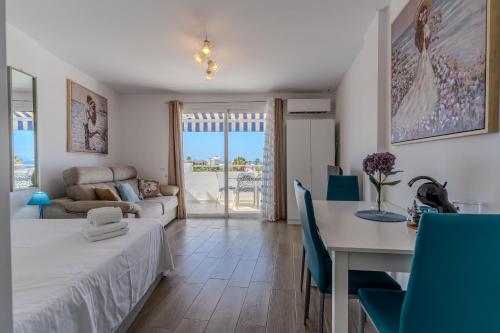 Malibu park studio with ocean views & heated pool