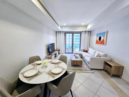SUNRISE HOMES - Spacious 1BR next to Marina Walk