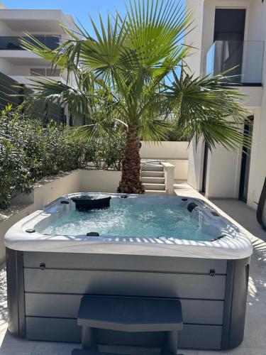 Luxury Apartment PalmView mit Meerblick