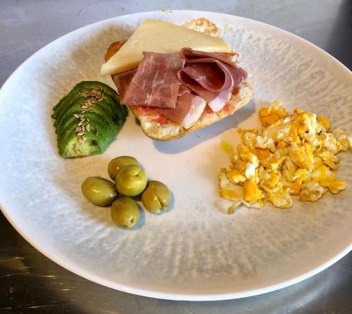 Jídlo v hotelu nebo okolí