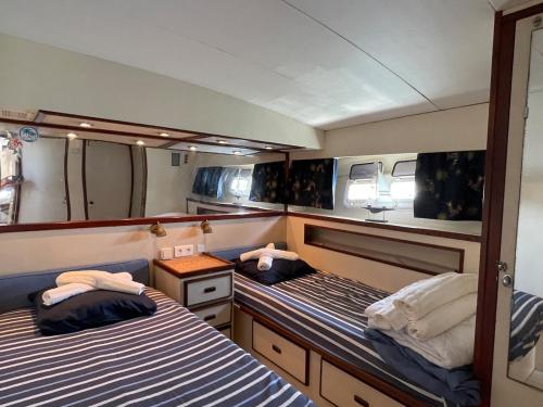 Entire Boat Center Port of Cap Agde