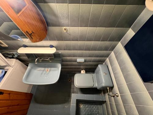 Koupelna v ubytování Skopelos Vintage House close proximity to water's edge