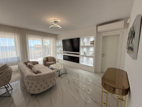 Villa Sunset residence with private pool&garden