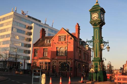 JQ Stylish Apartment - Next to City Centre - Perfect for Contractors, Tourist, Couples - 24-7 Secure Access & FAST WIFI photo 7