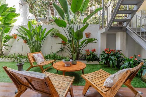 Lisbon Garden Retreat