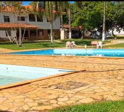 Kolam renang di atau dekat dengan Pousada e piscina ESTORIL