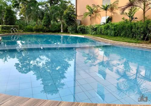Bazén v ubytování Deluxe Studio with Balcony & Free Private Gym - B2 2Garnet nebo v jeho okolí