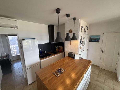 Photo de la galerie de l'établissement Appartement 2 pièces, 6 couchages, accès direct plage - FR-1-229C-109, à Port-la-Nouvelle