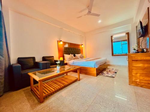 Fotografie z fotogalerie ubytování The Kartik Villa, Manali - A Beautiful Cottage in the Clouds towards Snow Capped Mountains v destinaci Manāli