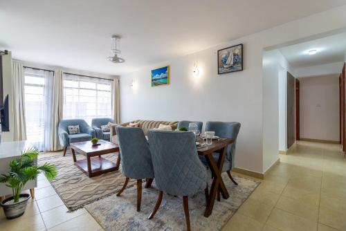 Zona de estar de Modern 3BR in Tatu City With Pool