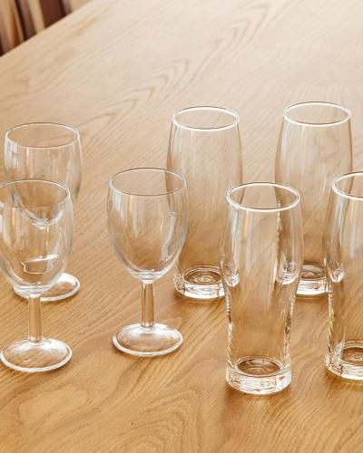 a group of empty glasses sitting on a table at 民泊あまやど Amayado in Owase
