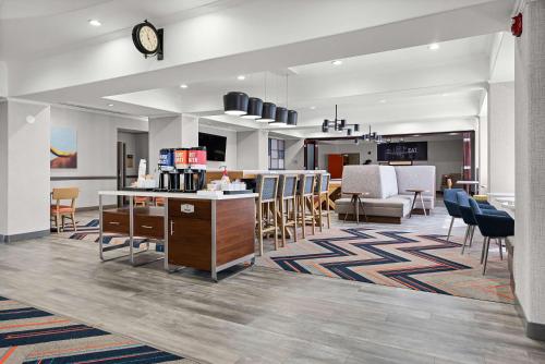 Posezení v ubytování Hampton Inn Seguin