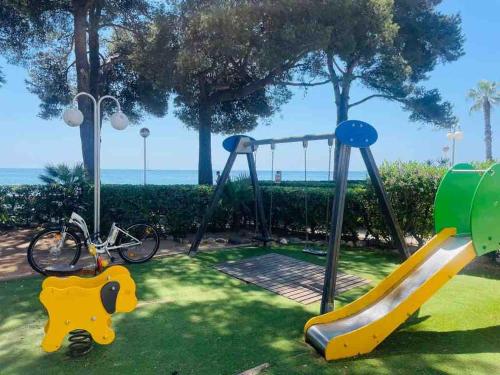 Estudio renovado en primera linea de mar