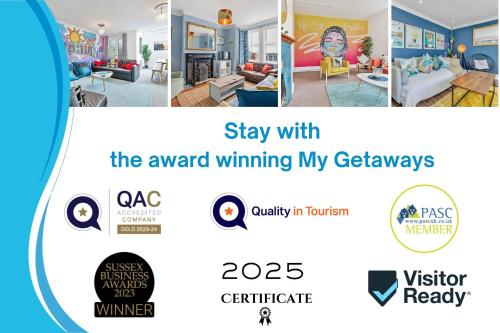 Un certificado, premio, letrero u otro documento en Central Snug with Patio By My Getaways
