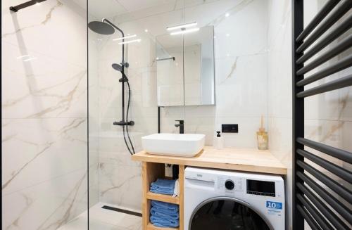 Et badeværelse på Laguna beach volledig gerenoveerd 1 slpk appartement