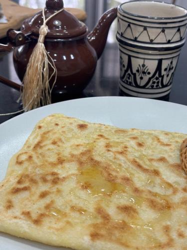 ゲストハウスの敷地内または近くでの食事または食べ物