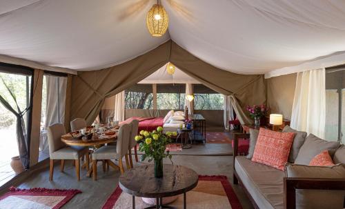 Posezení v ubytování Kicheche Laikipia Camp