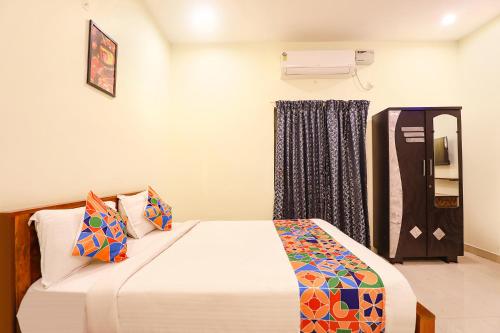 Gallery image of Fabhotel Home Tree Service Apartment Kolathur - Nr Thirumangalam Metro Station in Chennai