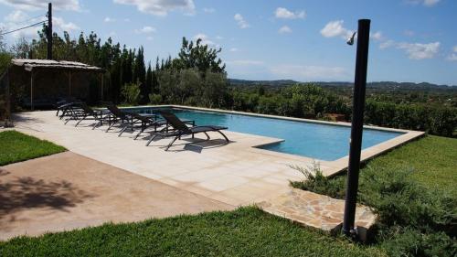 Villa with garden, pool and views, remote-working