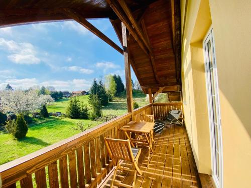 Balkón nebo terasa v ubytování Apartmány na Horce