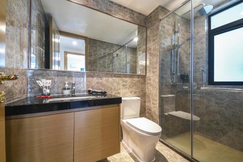 R&F Princess Cove Seine Region by FUJU with Seaview at JB City Centre#Adjacent to Singapore#5 mins walk to ClQ#Free Parking#中英文房东にあるバスルーム