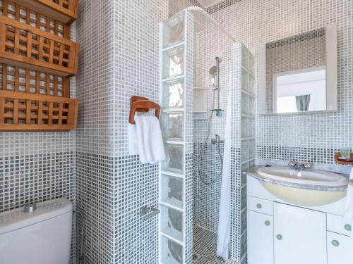 Entire well located 3 Bed Seaview Apartment Pass the Keys