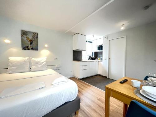 Postel nebo postele na pokoji v ubytování Le Cosy Corbeil Studio RER D 700 m Parking
