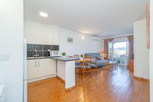 Basic Comfort Apartamento Onada 0139 con vista al canal