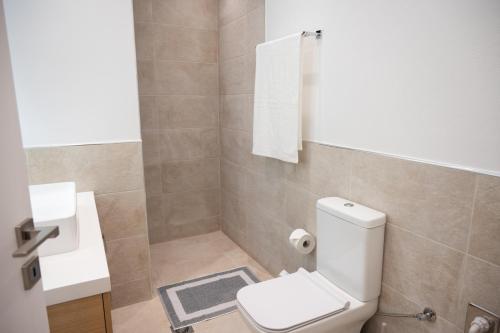 Ένα μπάνιο στο RIRIKA homes