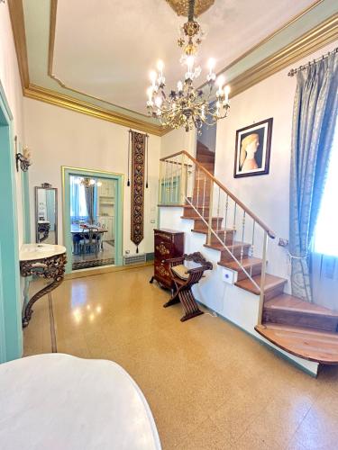 Florentine Penthouse by FlorenceHospitality com