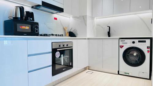 OYO HOME 1457 Premium 1bed Apartment In Jvc Bh