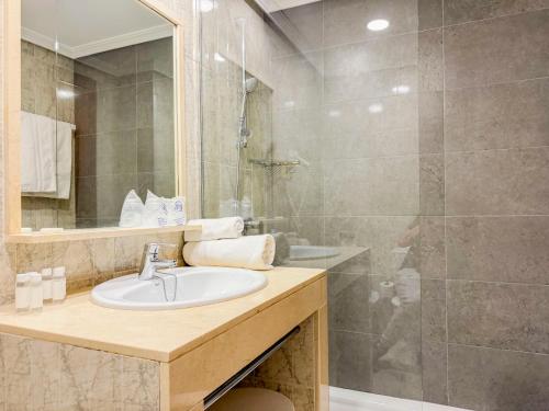 Ένα μπάνιο στο Torreluz Apartamentos