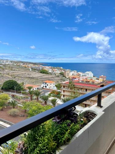 Pambnb - Chic Seaview Apartment with Gym & Kids Park