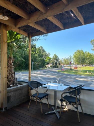 Φωτογραφία από το άλμπουμ του The Originals Boutique, Hôtel Lakeside, Biscarrosse , Lac σε Parentis-en-Born