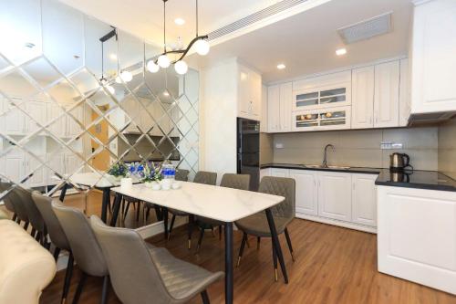 Dapur atau dapur kecil di FLC Sea Tower Quy Nhơn - Căn hộ view biển