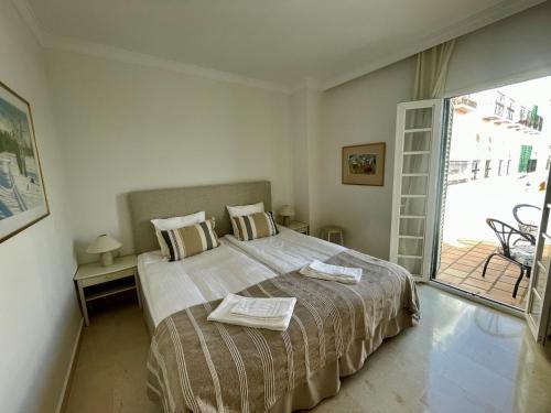 Marbella - House - Sleeps 4 - Pool - Sea View