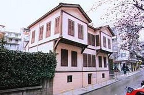 Center Apartment-Sleeps5-Balcony-Live neighborhood