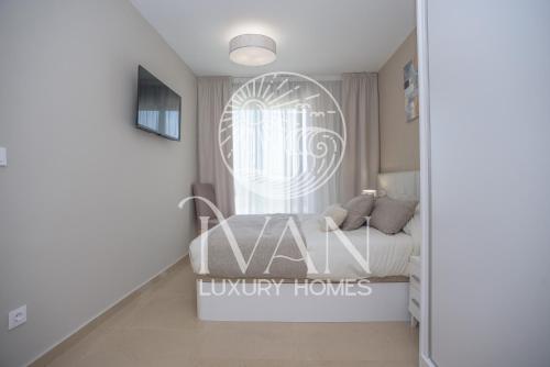 Casa Jessy Ivan Luxury Homes 2ªPlta Sur 1ªLinea