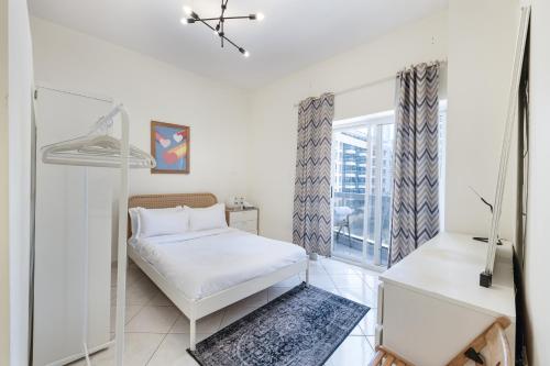 ALiving Cozy Studio with Balcony I Marina Pearl- 407