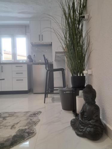 Quiet cute flat close to center