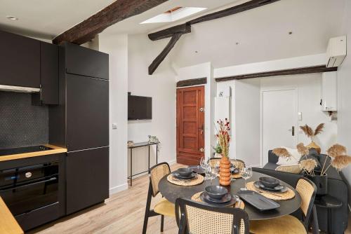 Apartment Le Marais by Studio prestige