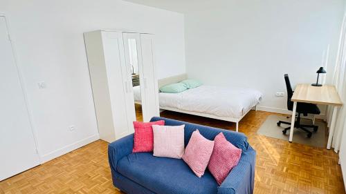 Apartement 8 personnes, 4 lits Créteil, metro 20 min de Paris