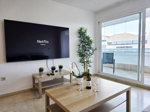 AA Guest - La Marina Sea Views Eco Apartment