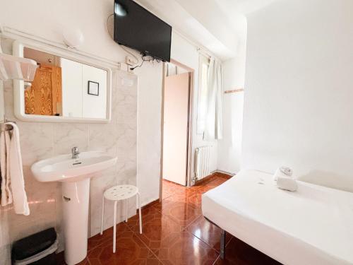 Koupelna v ubytování LÀtic Rooms