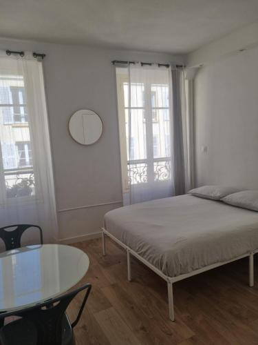 Chambre privée - Vue Tour Eiffel