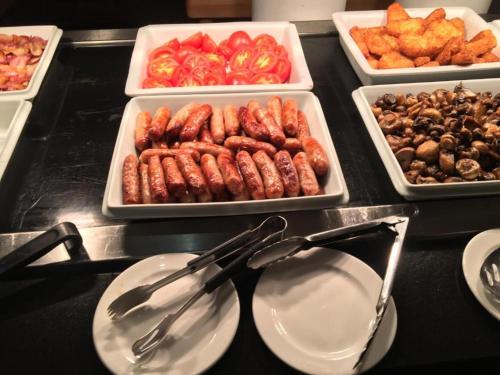 Jídlo v hotelu nebo okolí