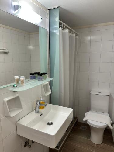 Elio B 1BDR Apt 1 min from the beach by Hospi Living